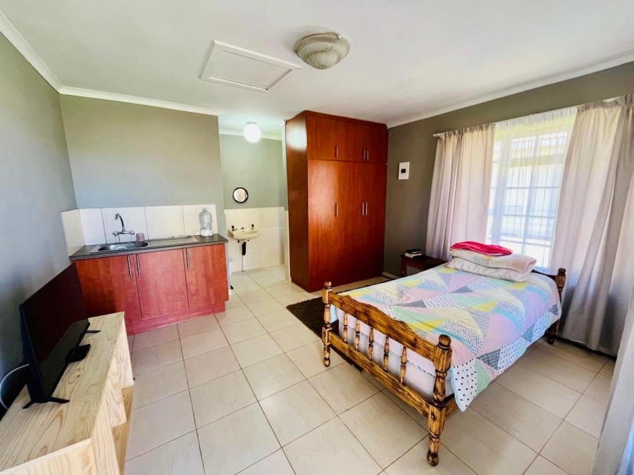 4 Bedroom Property for Sale in Groenvlei Sh Free State